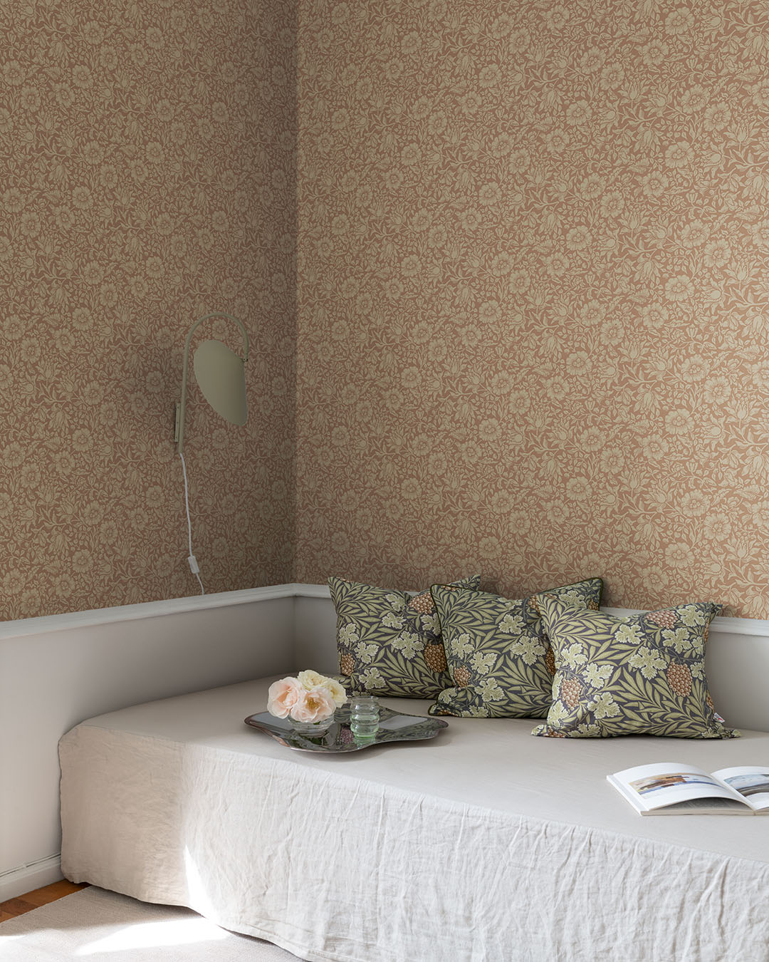 82040 - Mallow Wallpaper - Red - Midbec