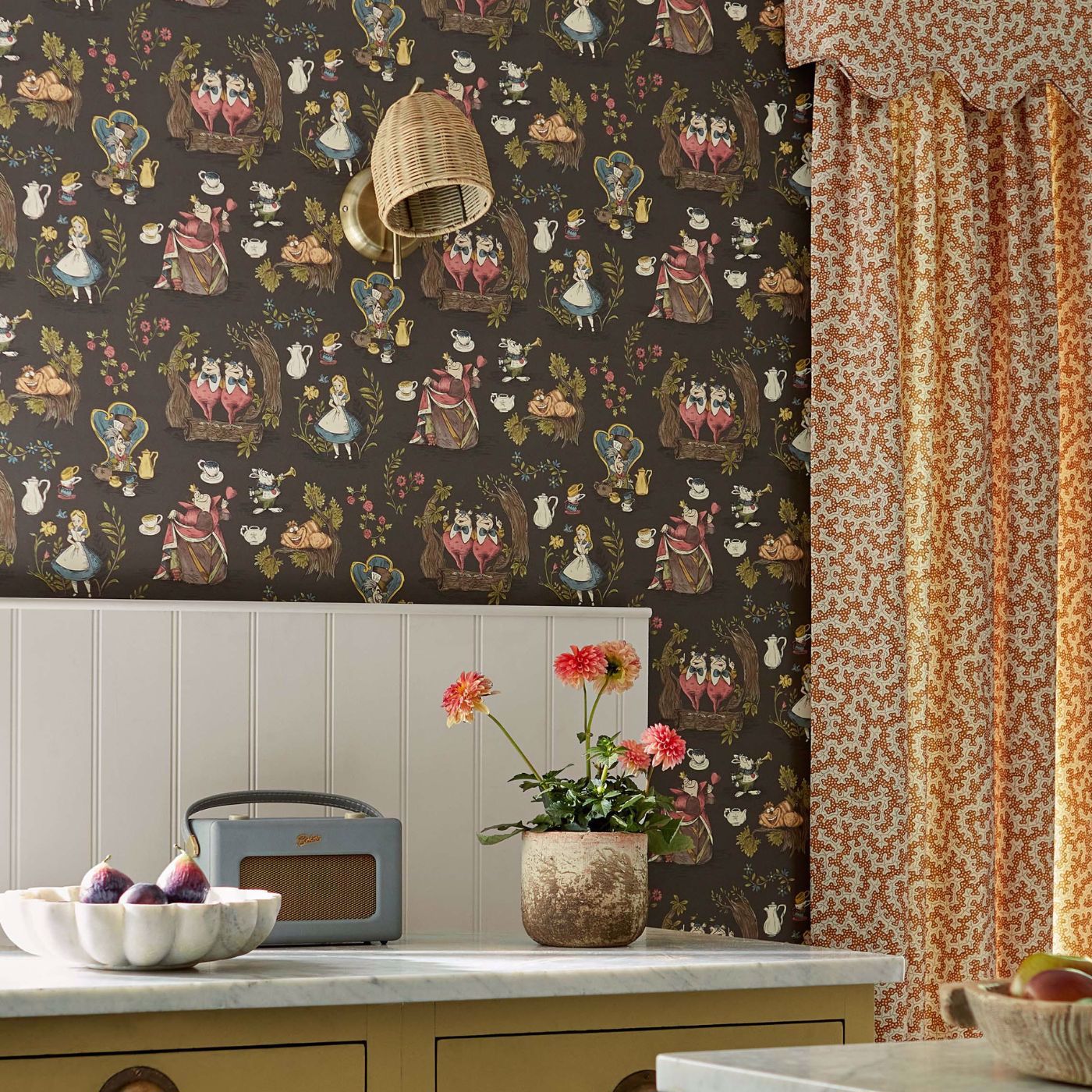 Alice In Wonderland Wallpaper - Chocolate - DDIW217288 - Sanderson