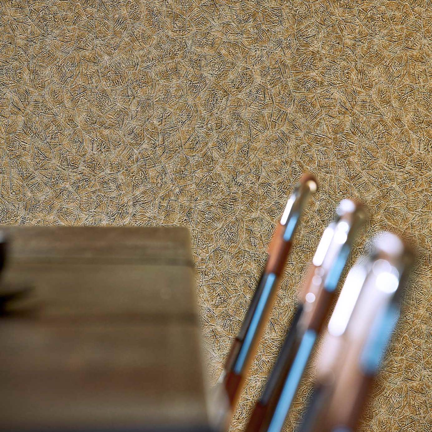 Anthology Kimberlite Wallpaper - Urban Gold - EANW112567 - Harlequin