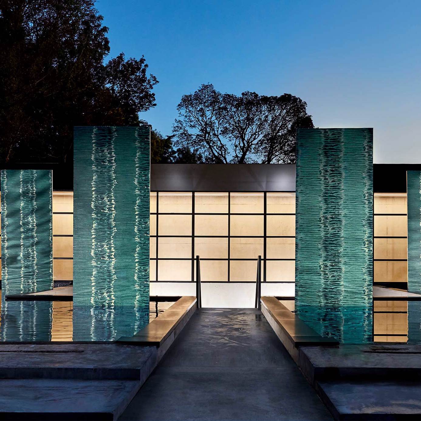 Anthology Ripple Stripe Wallpaper - Emerald/Kingfisher - EANW112579 - Harlequin