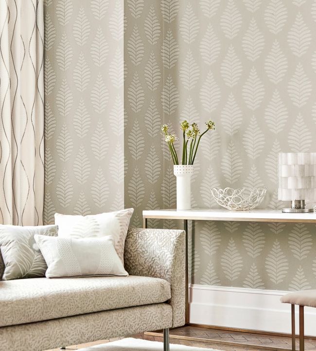 Lucielle Wallpaper - Chalk/Linen - HPUT111896 - Harlequin