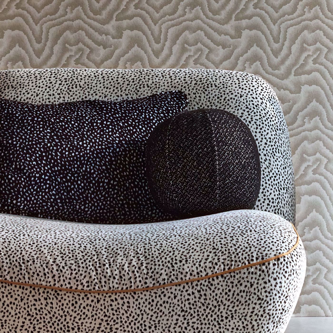 Malachite Wallpaper - Japanese Ink - HRWO113076 - Harlequin