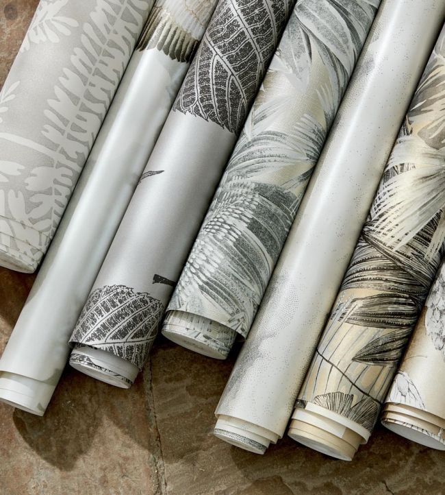 Matupi Wallpaper - Gilver/ Ebony - HTEW112775 - Harlequin