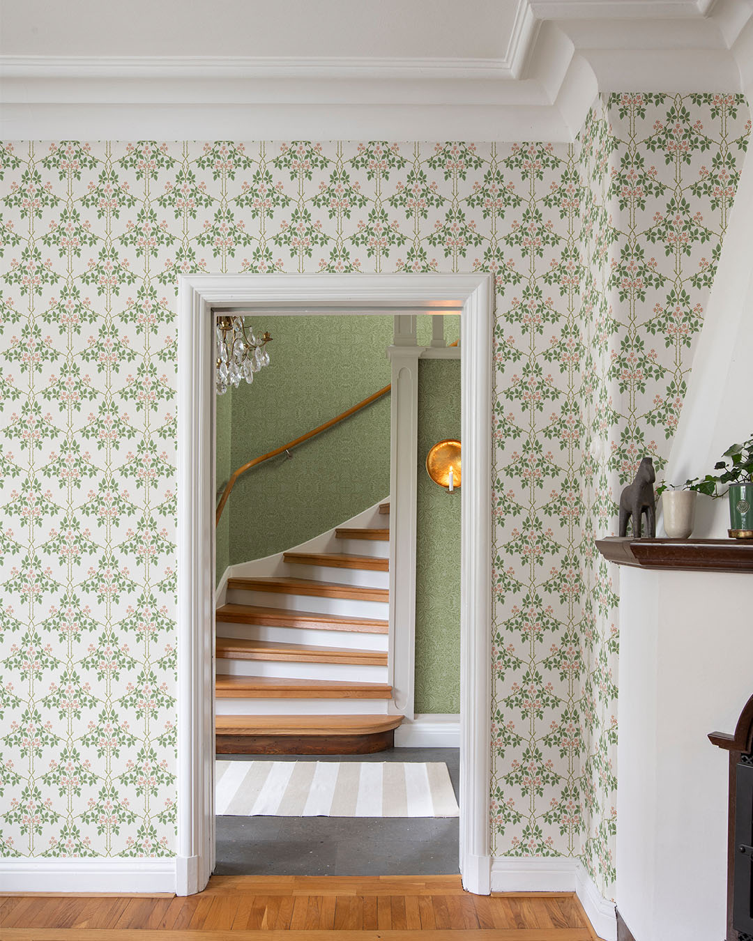 82054 - Blackberry Wallpaper - White / Red - Midbec