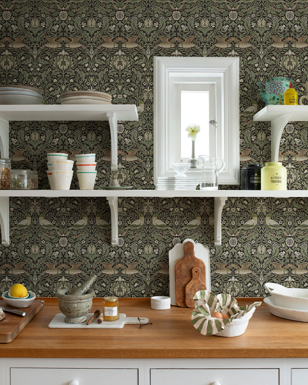 82064 - Bird Wallpaper - Brown / Green - Midbec