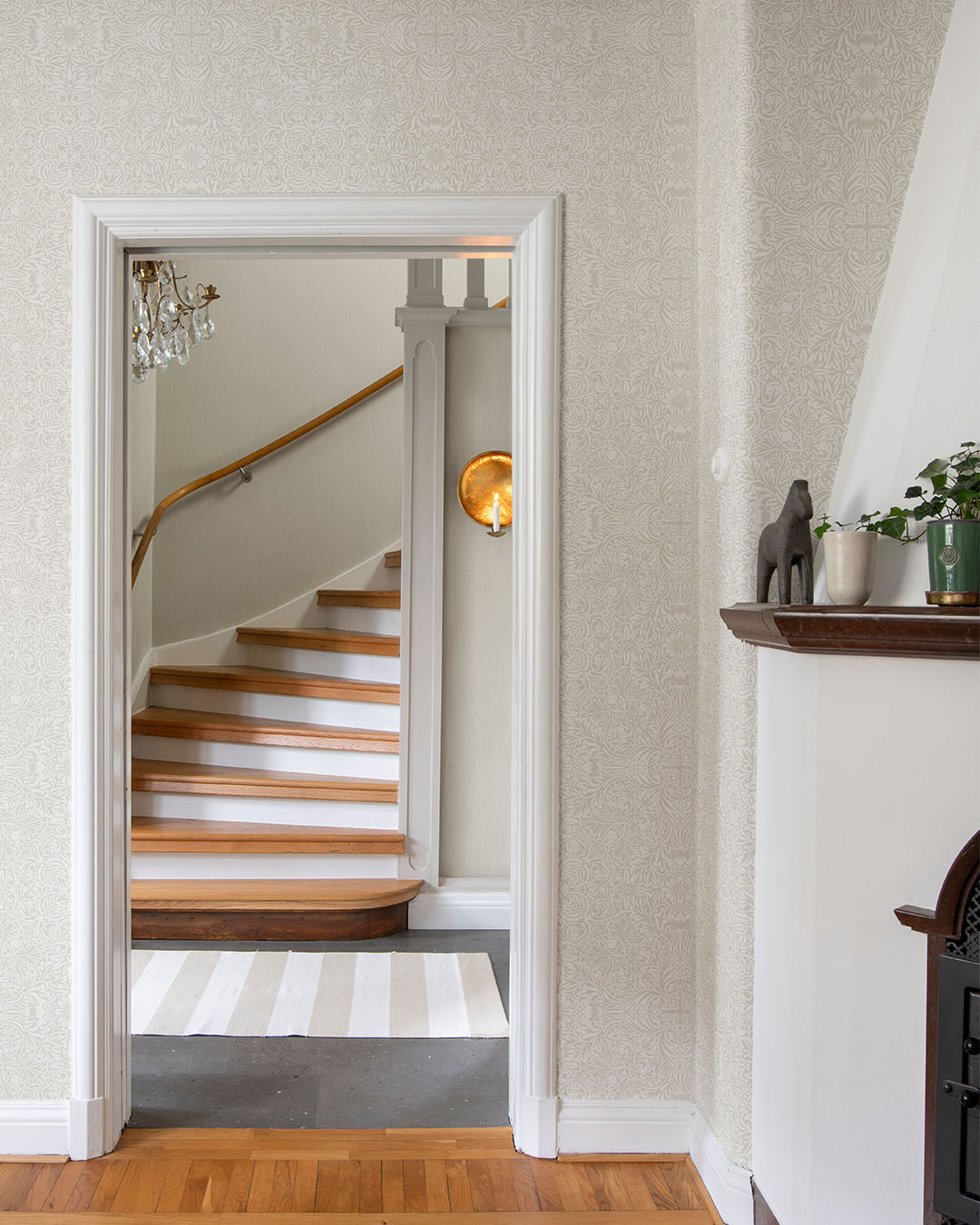 82069 - Ceiling Wallpaper - Grey / White - Midbec