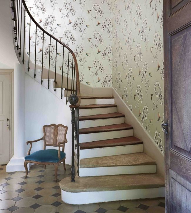 Amazilia Wallpaper - Silver - HAMA111062 - Harlequin
