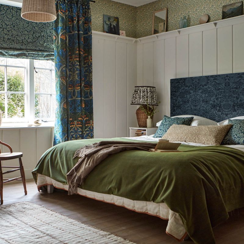 Bluebell Embroidery Fabric - Tump/Webbs Blue - 237292 - Morris & Co