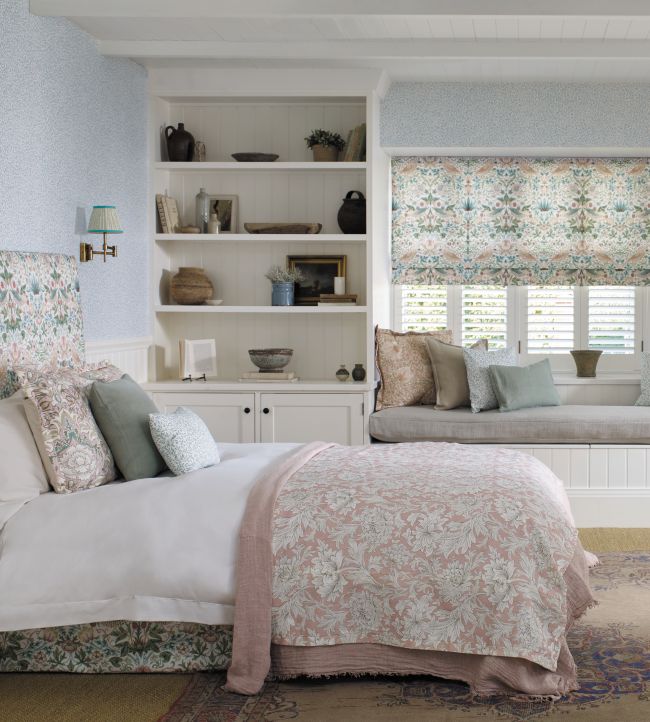 Chrysanthemum Toile Fabric - Cochineal Pink - 226910 - Morris & Co