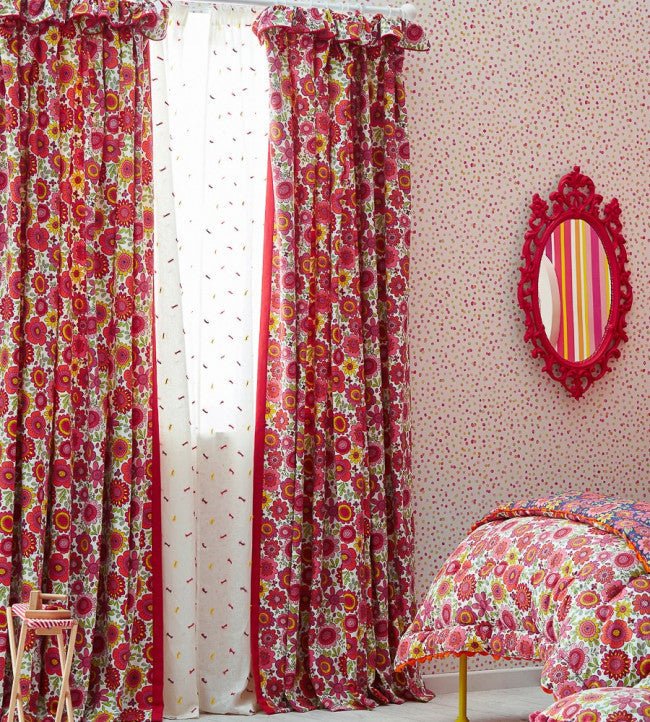 Lots Of Dots Wallpaper - Blancmange / Rasberry / Citrus - NSCK111284 - Scion