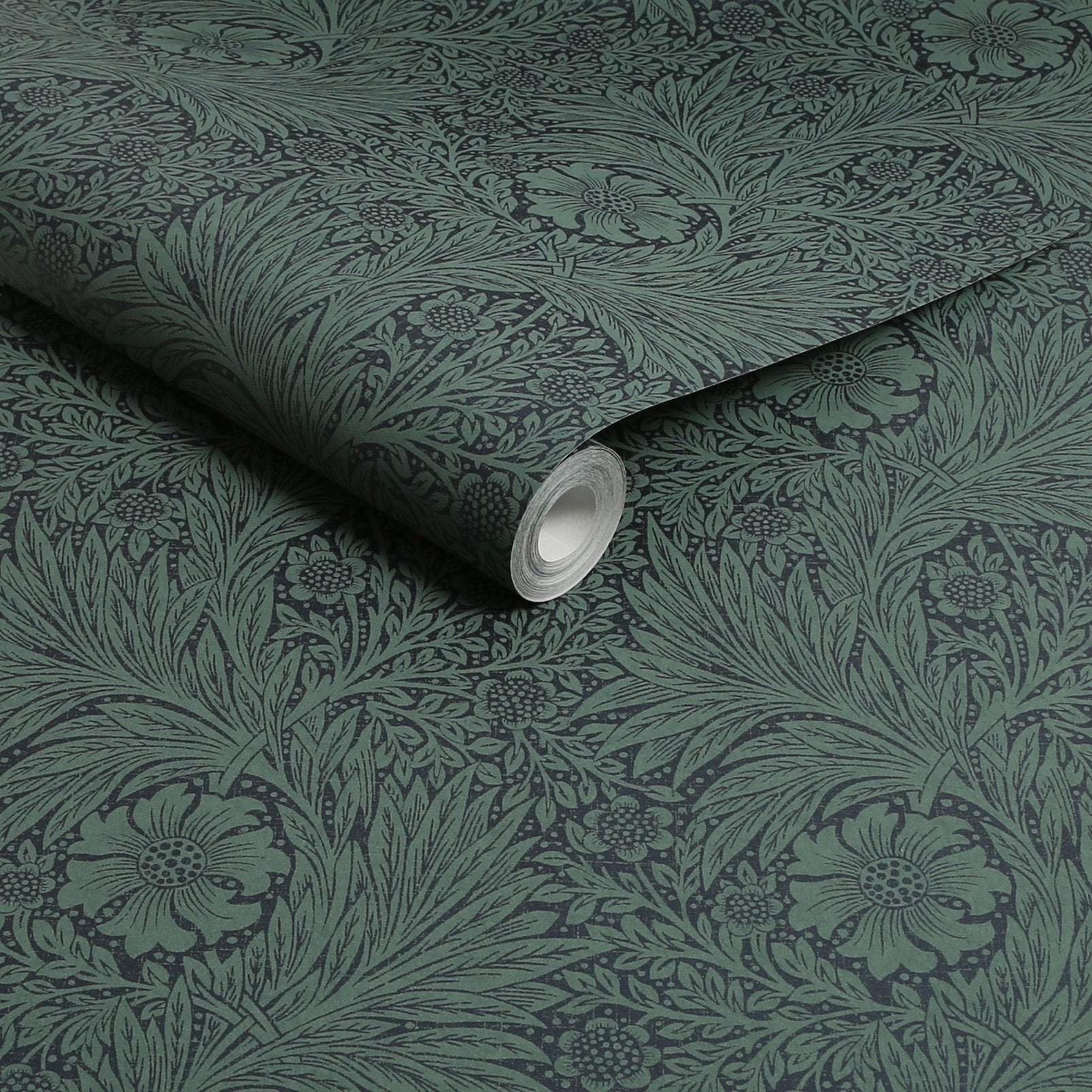Marigold Fibrous Wallpaper - Green - 124255 - William Morris AH