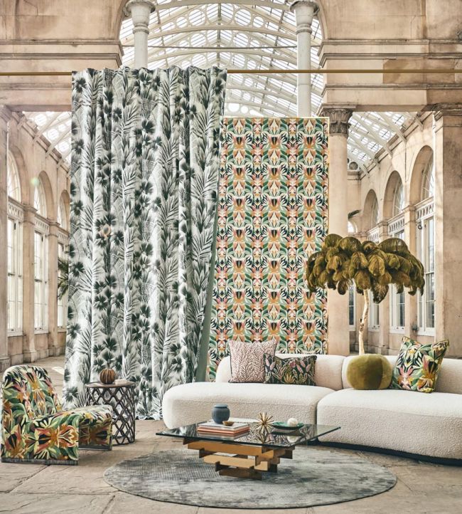 Matupi Wallpaper - Gilver/ Ebony - HTEW112775 - Harlequin