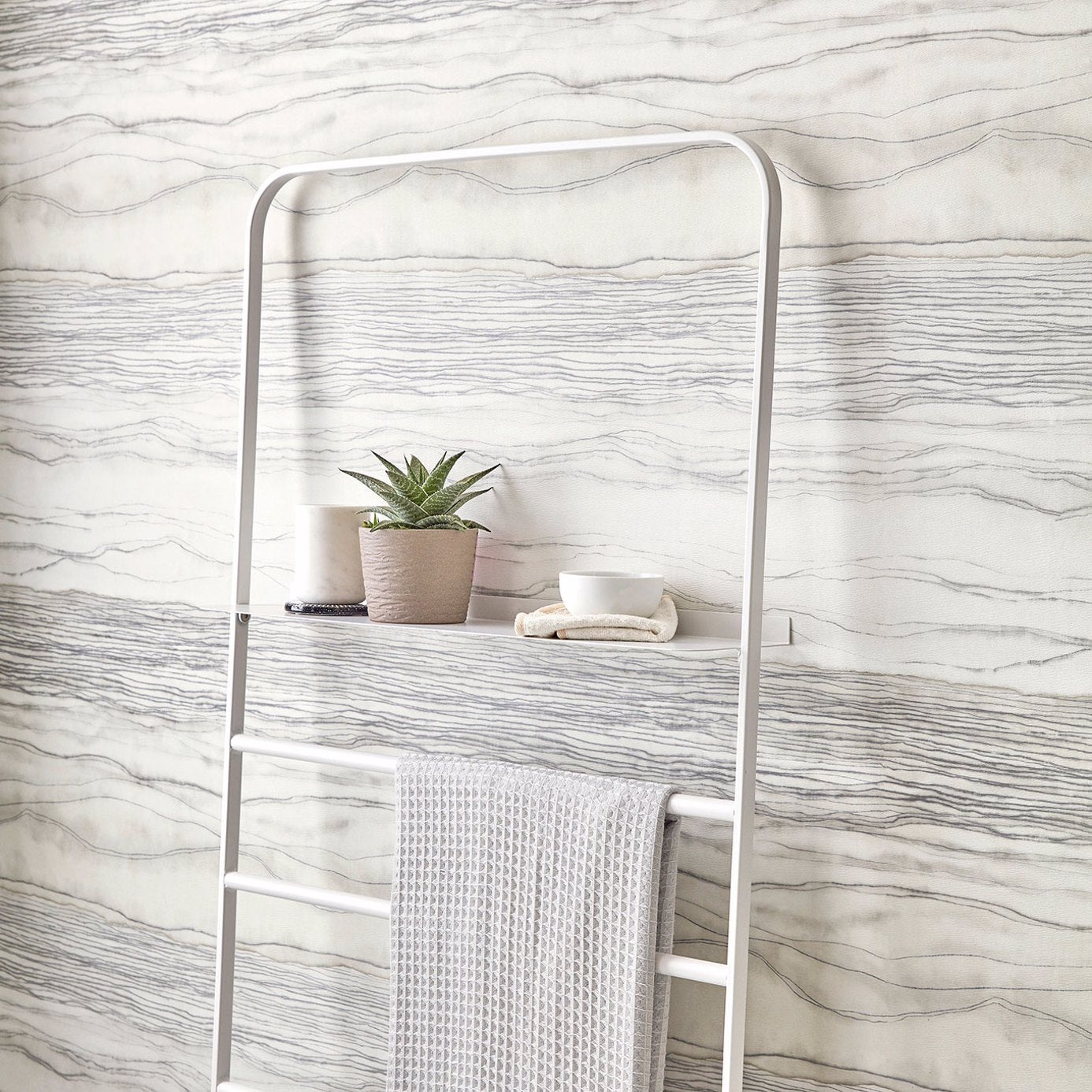 Metamorphic Wallpaper - Alabaster/Sandstone - EVIW112051 - Harlequin