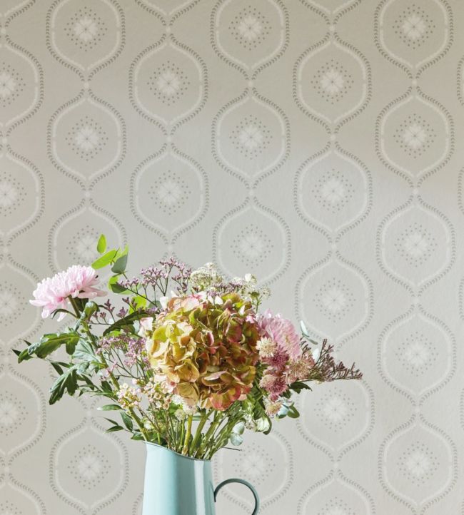 Milcombe Wallpaper - Silver - DLMW216879 - Sanderson