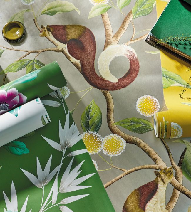 Nellie Wallpaper - Gilver/Meadow - HDHW112904 - Harlequin