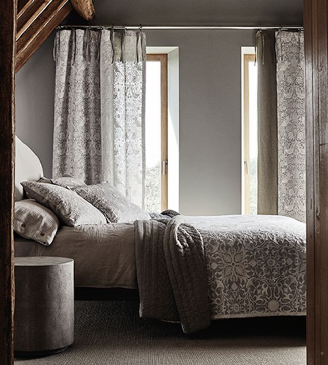 Pure Strawberry Thief Embroidery Fabric - Paper White - 236072 - Morris & Co