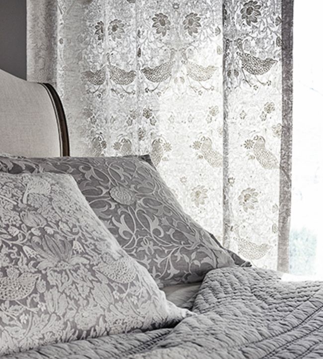 Pure Strawberry Thief Embroidery Fabric - Paper White - 236072 - Morris & Co