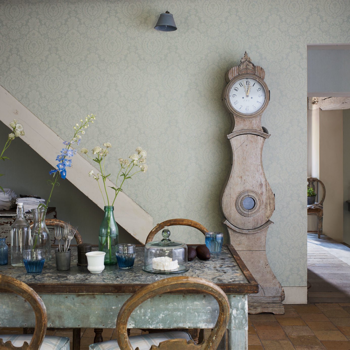 Fabienne Wallpaper - Sand - Sanderson - DFAB214069