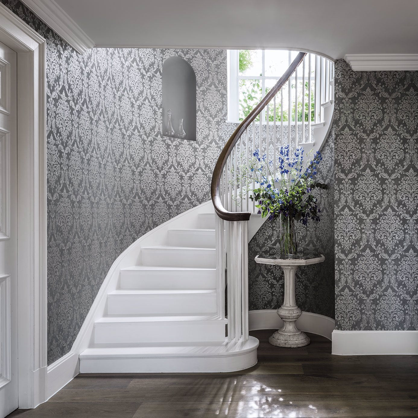 Riverside Damask Wallpaper - Dove/Silver - Sanderson - DWAP216289
