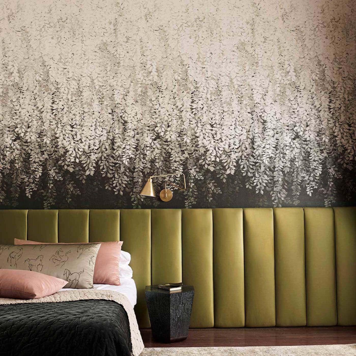 Tyndall Wallpaper - Vine Black - ZHIW313002 - Zoffany - Morris Wallpaper