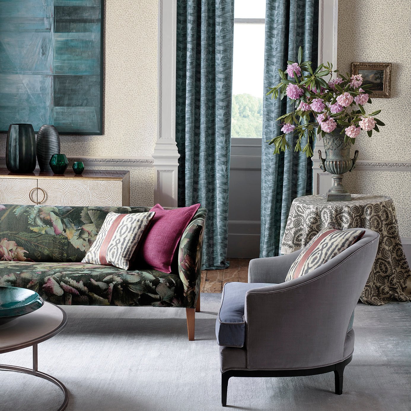 Wallis Wallpaper - Snow - ZDAR312868 - Zoffany - Morris Wallpaper